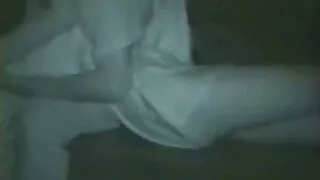 گرل فرینڈ گرل فرینڈ سوفی پر فیلم سکسی حیوانی ایرانی پچھواڑے میں اس کے ہاتھ ڈال دیا