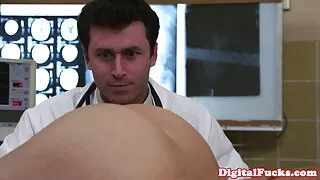 آدمی چل رہی ہے میں نوجوان منہ اور بلی کی ایک اچھی لڑکی فیلم داستانی سوپر ایرانی