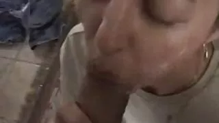 خوبصورت ننگی ویدوسکسی ایرانی لڑکی آپ کو اس کے نپل چومنے کی اجازت دیتا ہے